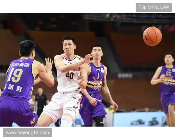 任骏飞领衔球队再创佳绩展现篮球魅力与团队精神的完美结合